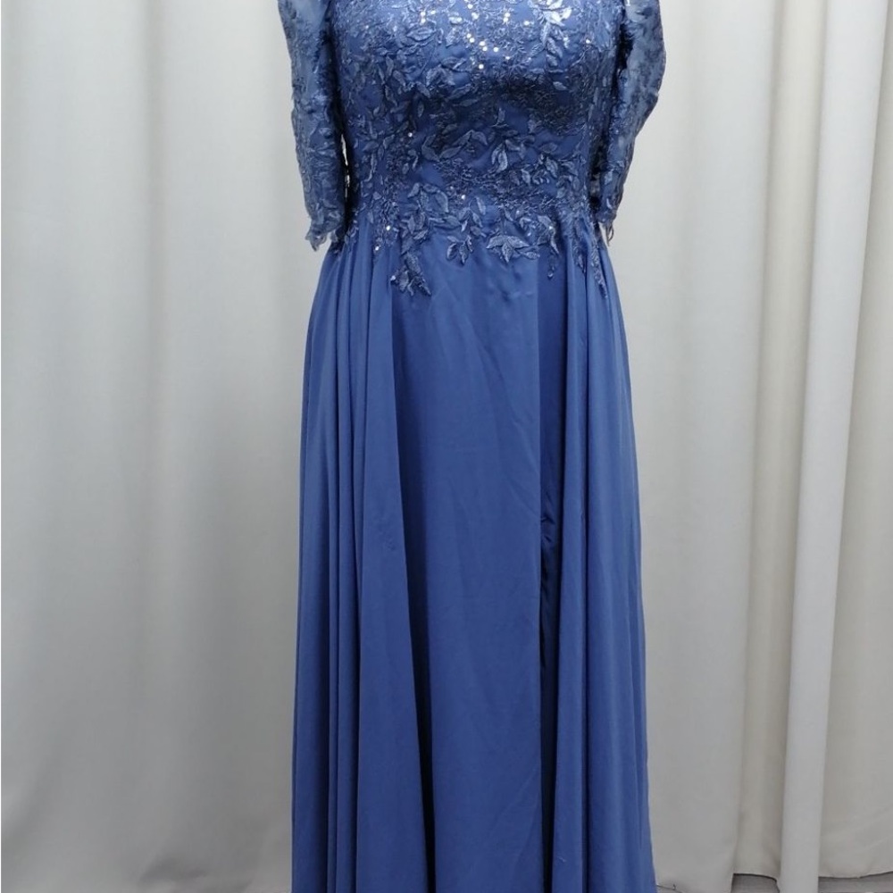 Chic Long Sleeve Lace Dress in Blue
